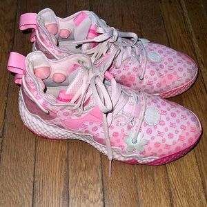 Harden Volume 6 Basketball shoes size 8